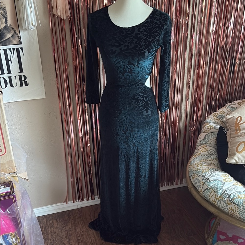 Lulu's Dress Emerald Green Long Sleeve Velvet Dress